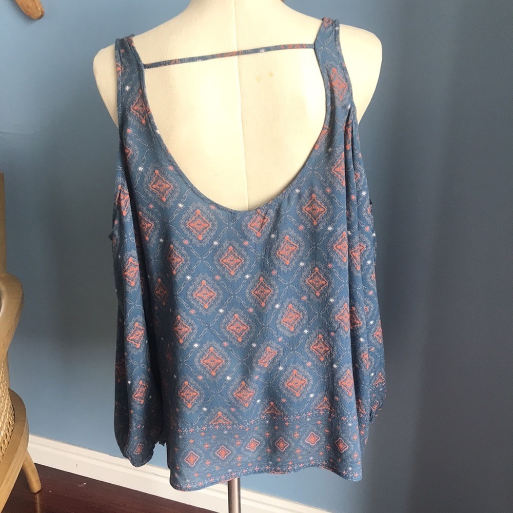 Torrid slate blue & orange long sleeves, cold shoulder top size 1 - Picture 3 of 9